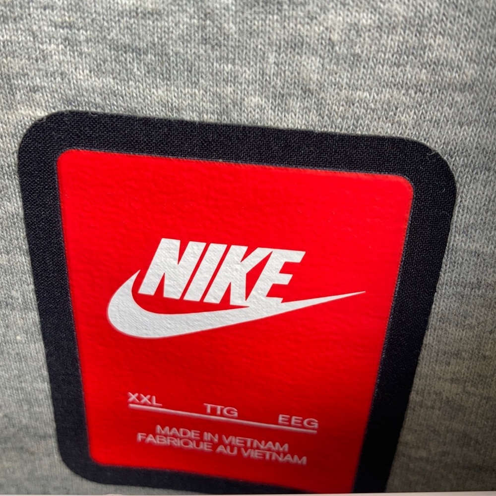 Nike Gray and Dark Gray Bomber Jacket - Picture 2 of 6